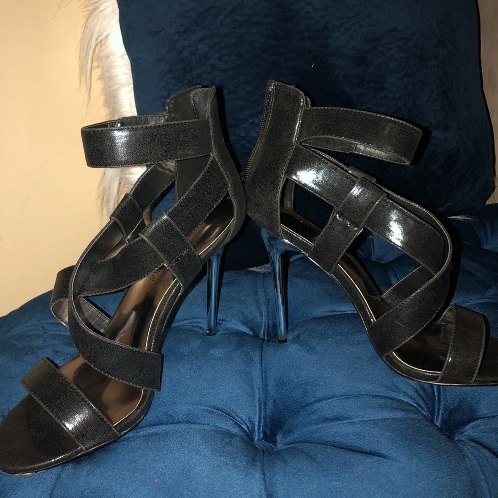 Audrey Brooke black sandals